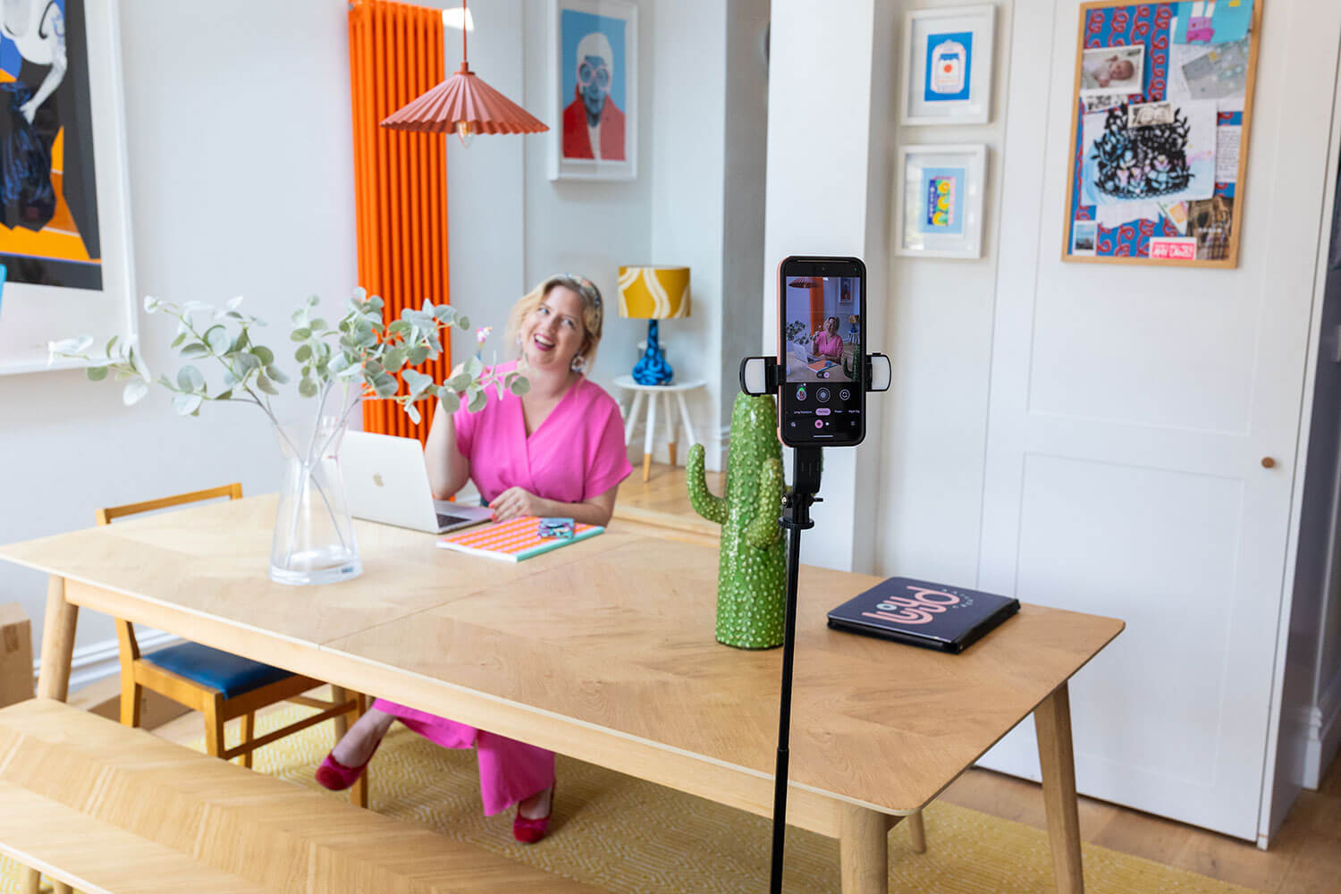 How to Take Good Pictures of Yourself: Simple Tips